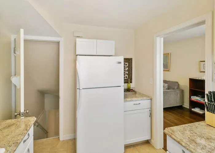 Downtown Duplex Near Naval Base